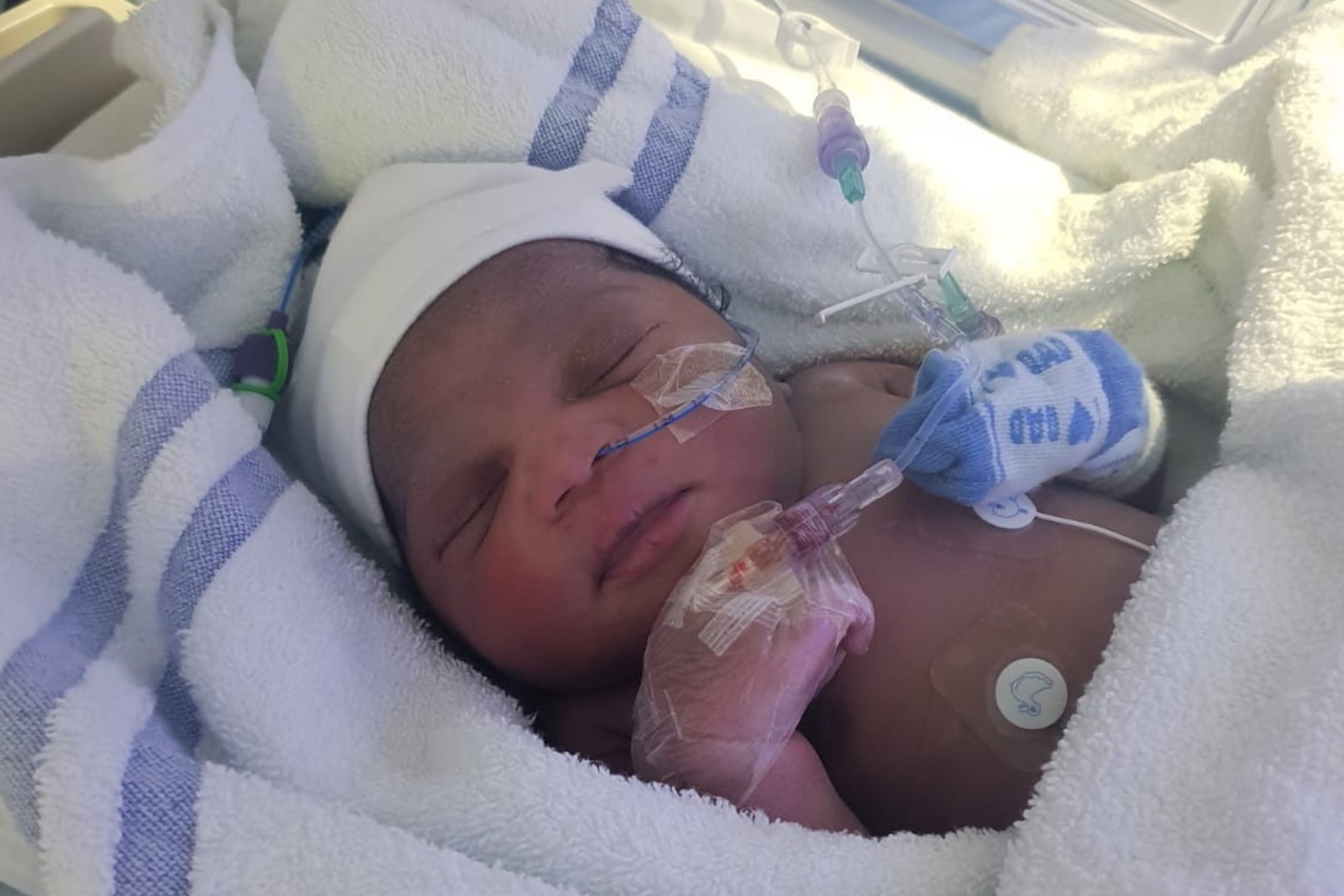 Appeal to trace the mother of a newborn abandoned in London 